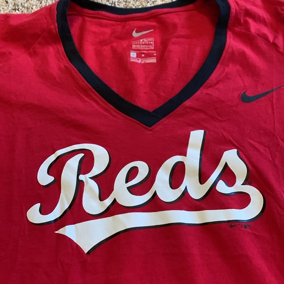 Nike Reds Tee - Picture 2 of 6